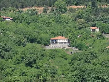 Sintrivanis Mountain Άνω Σκοτίνα